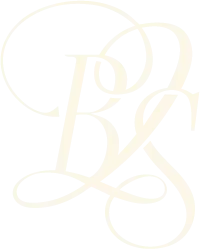 Monogramme Blanc By Two Souls